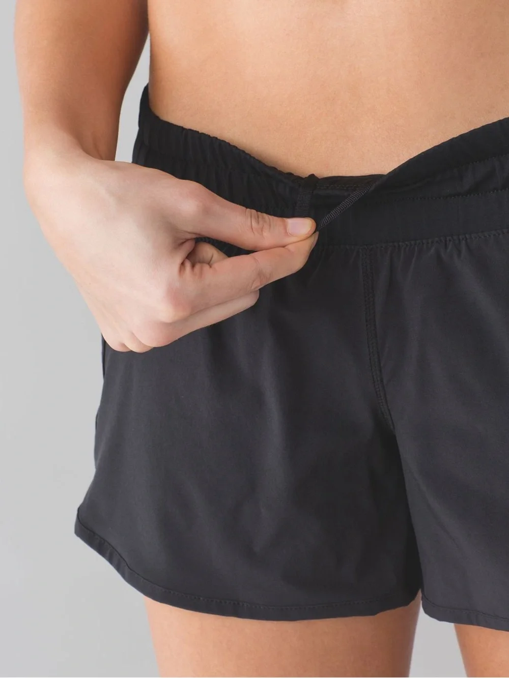 Lululemon Tracker Short V *4